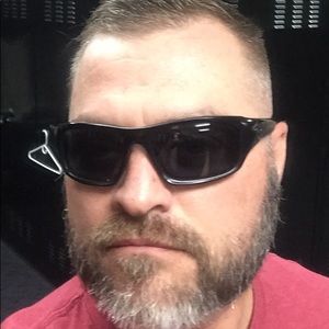 Meet your Posher, Larry